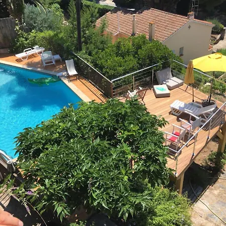 Les Dauphins Frühstückspension 3*