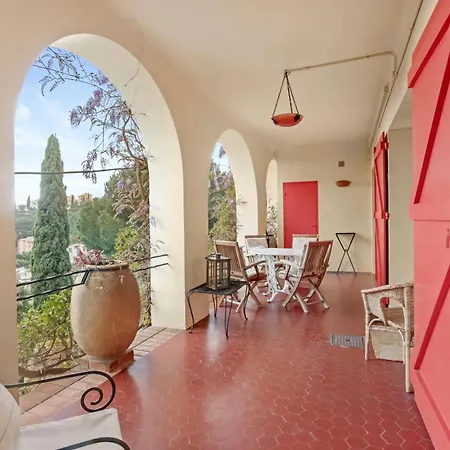 Les Dauphins Le Lavandou