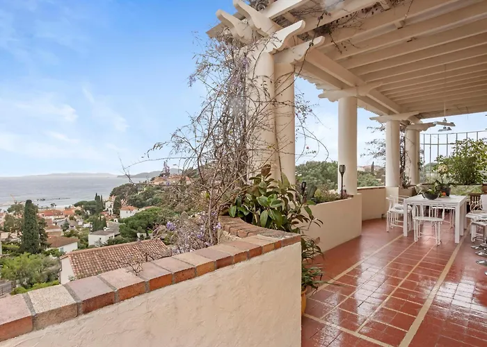 Les Dauphins Bed & Breakfast Le Lavandou