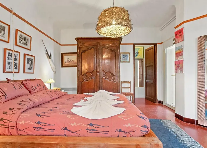 Les Dauphins Bed & Breakfast Le Lavandou