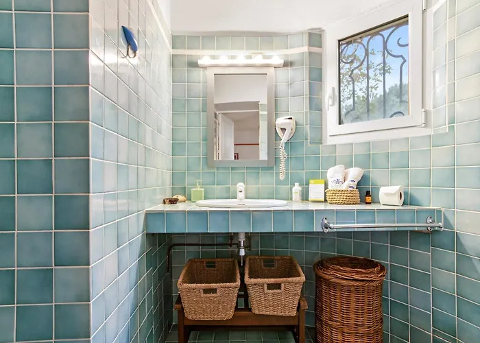 Les Dauphins Bed & Breakfast Le Lavandou